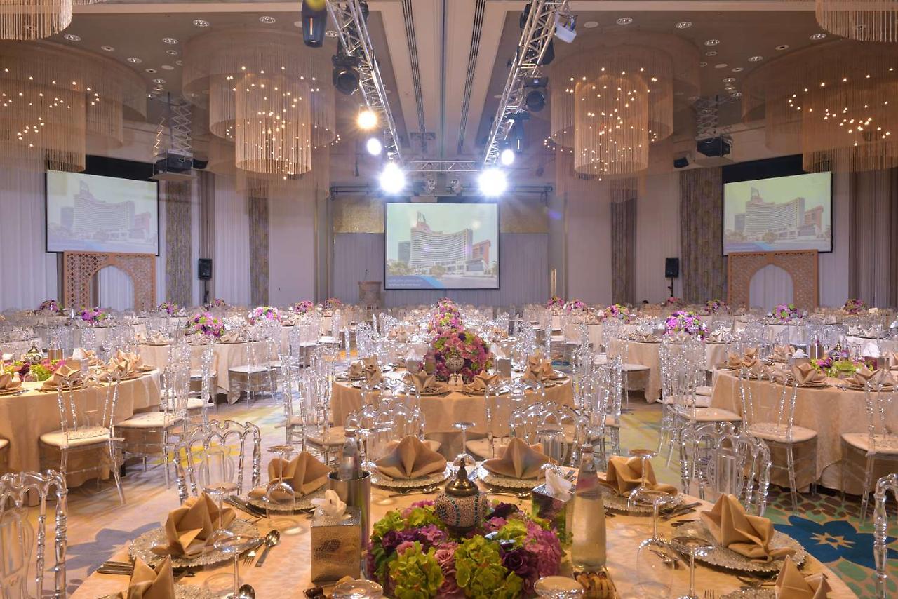 Symphony Style Hotel Kuwait Salmiya Exterior foto The 2012 Gala Dinner