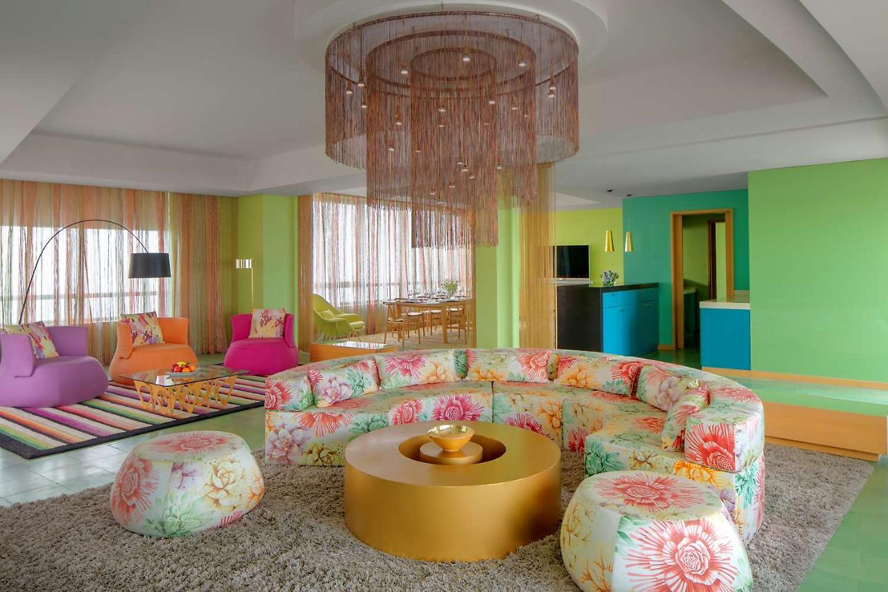 Symphony Style Hotel Kuwait Salmiya Exterior foto The Living Room