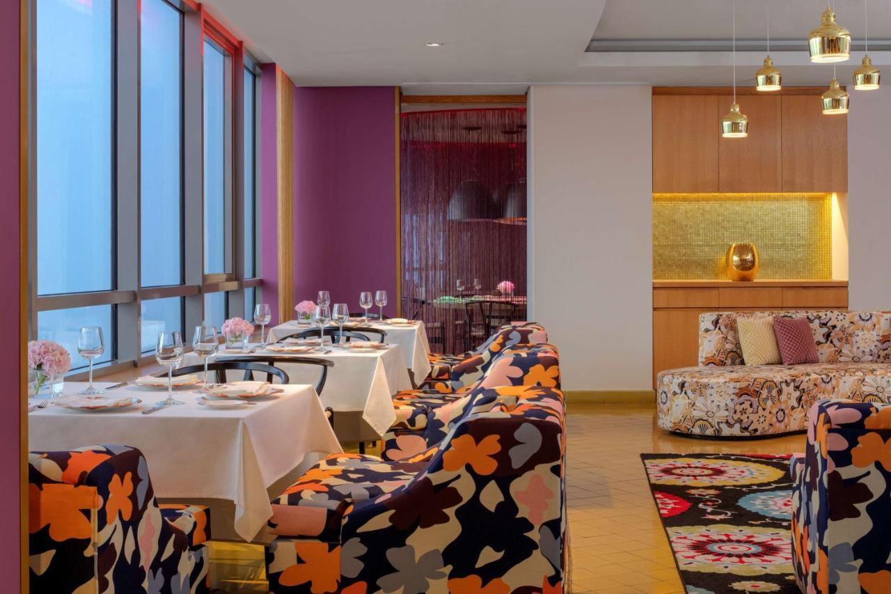 Symphony Style Hotel Kuwait Salmiya Exterior foto The restaurant