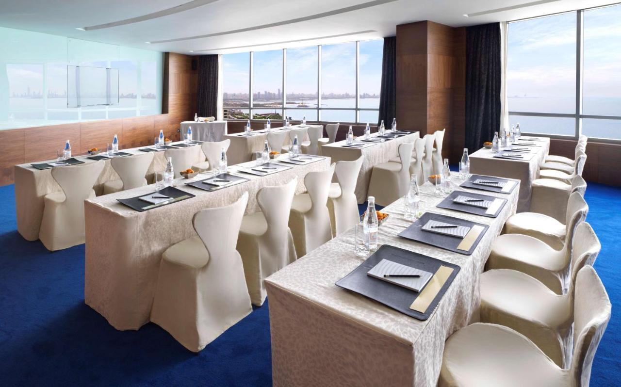 Symphony Style Hotel Kuwait Salmiya Exterior foto Meeting room